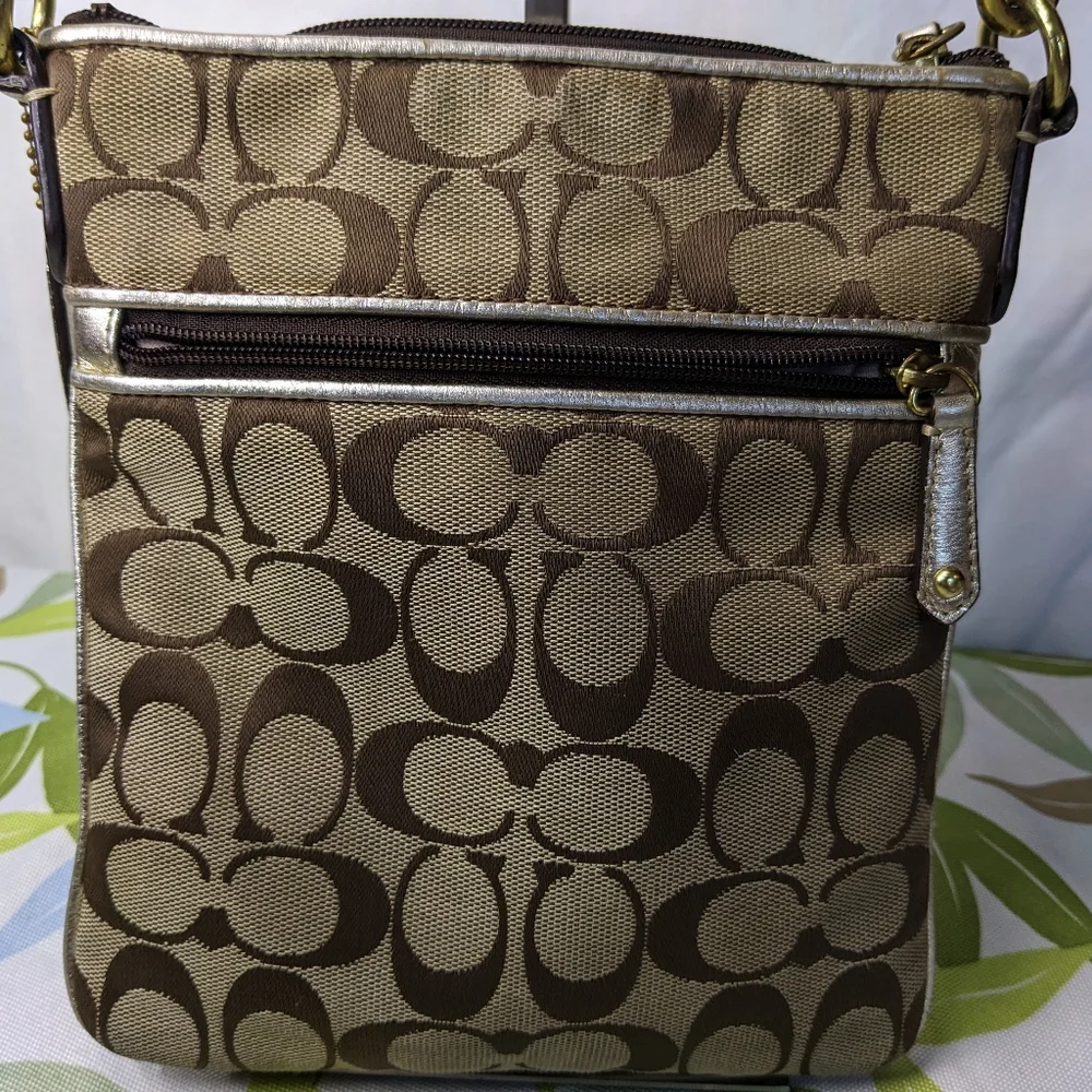 Coach Canvas Crossbody Swingpack With Applique Flower, Gold-tone Hardware,F49307 - Picture 2 of 14